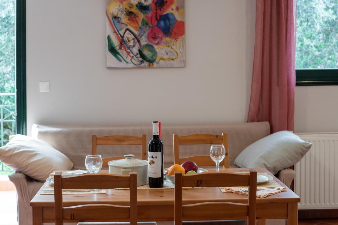 Koxyli Studios & Apartments Kaligata Ngoại thất bức ảnh